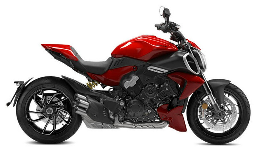 2024 Ducati Diavel V4 Red