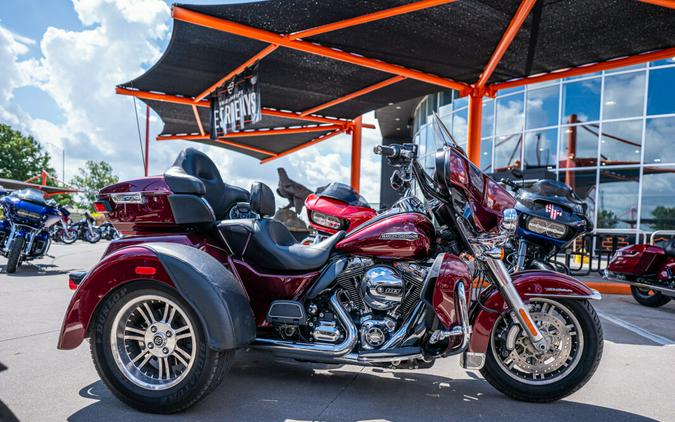 2015 Tri Glide Ultra FLHTCUTG