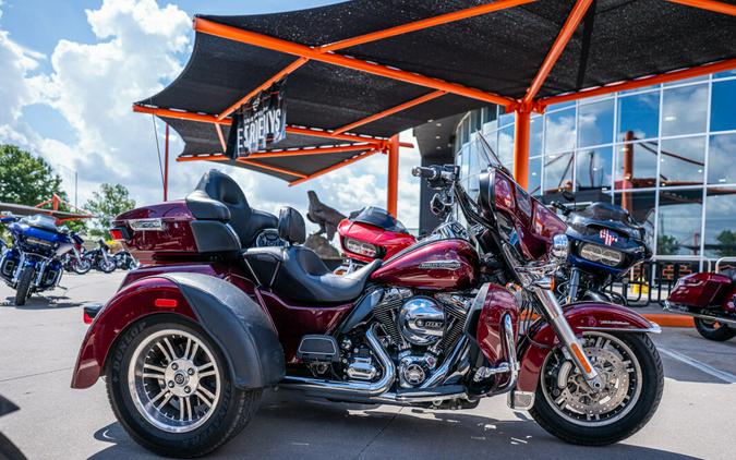 2015 Tri Glide Ultra FLHTCUTG