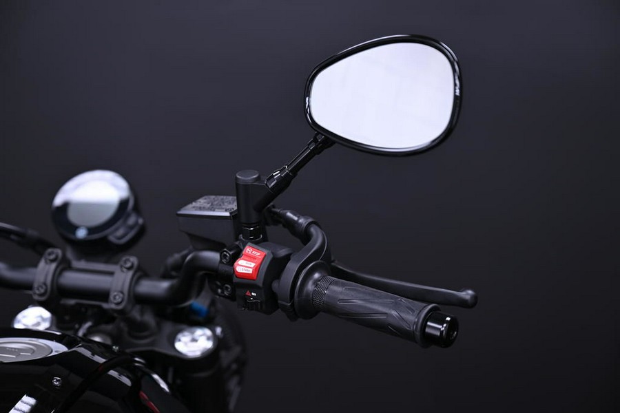 2025 Yamaha XSR700