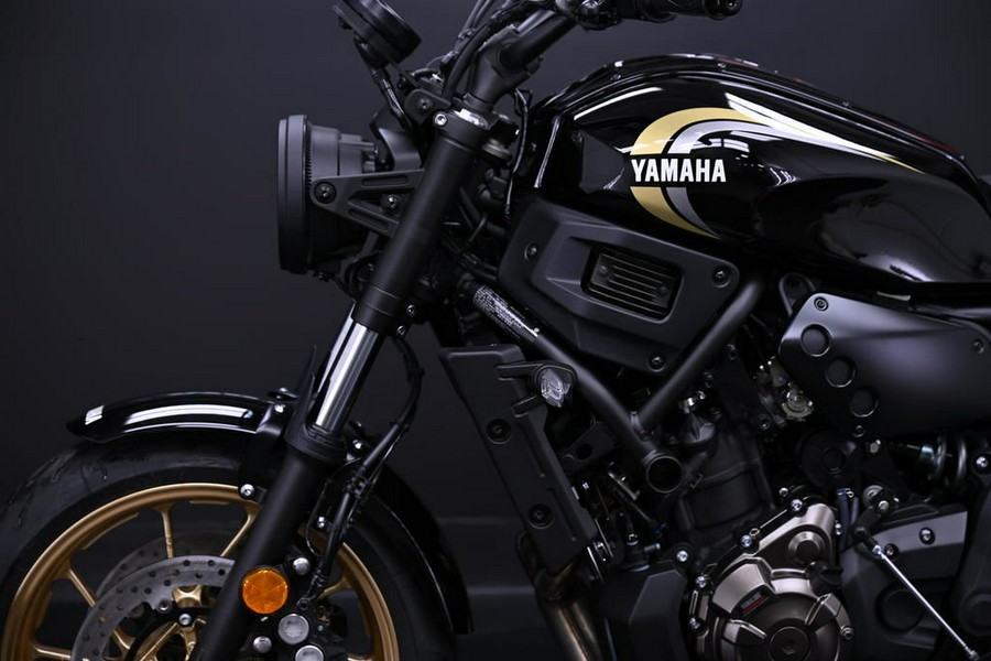 2025 Yamaha XSR700