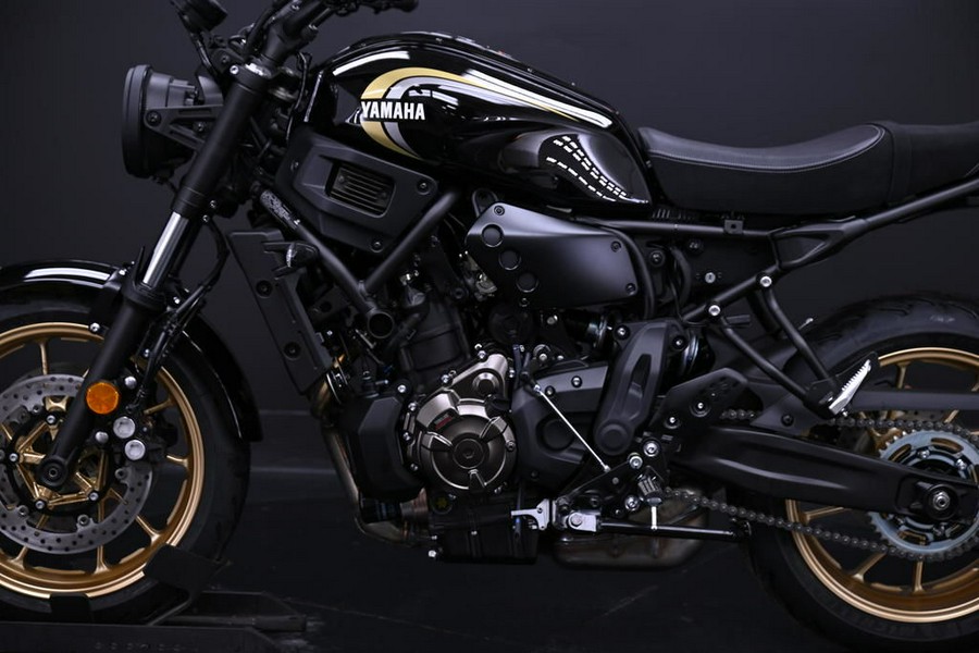 2025 Yamaha XSR700