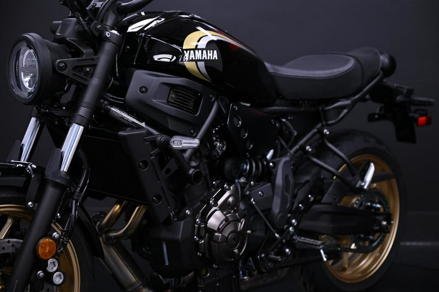 2025 Yamaha XSR700