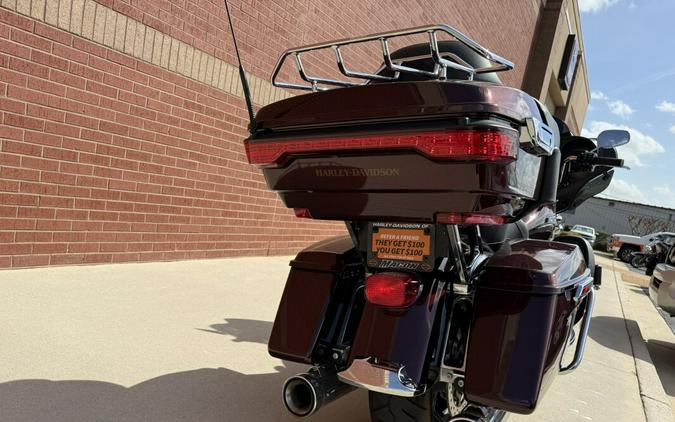 2019 Harley-Davidson® Electra Glide® Ultra Classic® Twisted Cherry