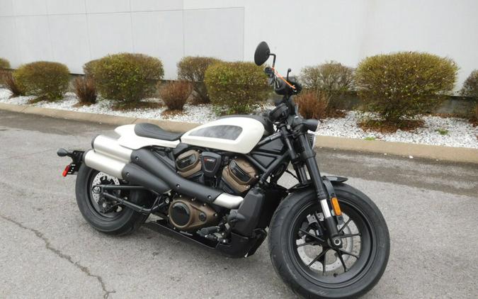 2022 Harley-Davidson Sportster S Review [w/ Mid-Control Kit]