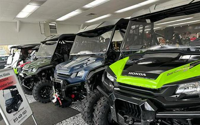 2023 Honda Pioneer 1000 Deluxe