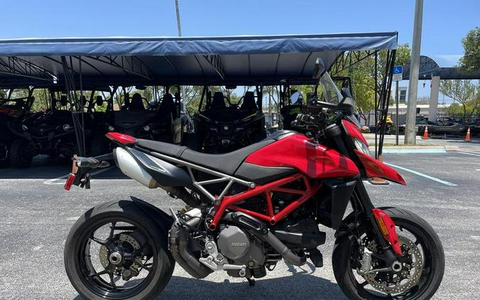 2022 Ducati Hypermotard 950 Ducati Red