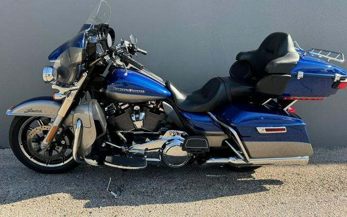 2017 Harley-Davidson® FLHTKL - Ultra Limited Low