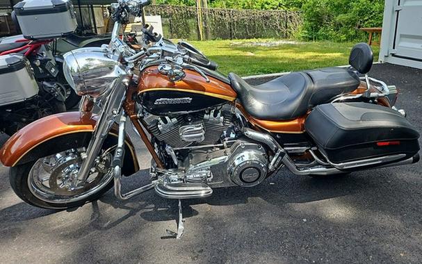 2008 Harley-Davidson Touring Road King SE CVO