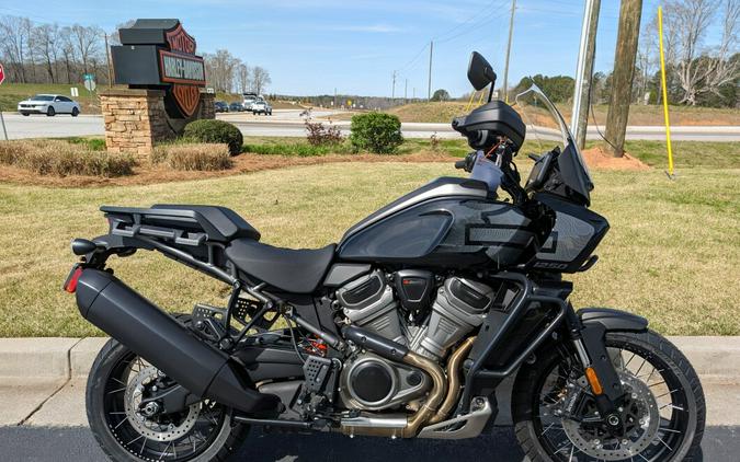 2024 Harley-Davidson Pan America™ 1250 Vivid Black