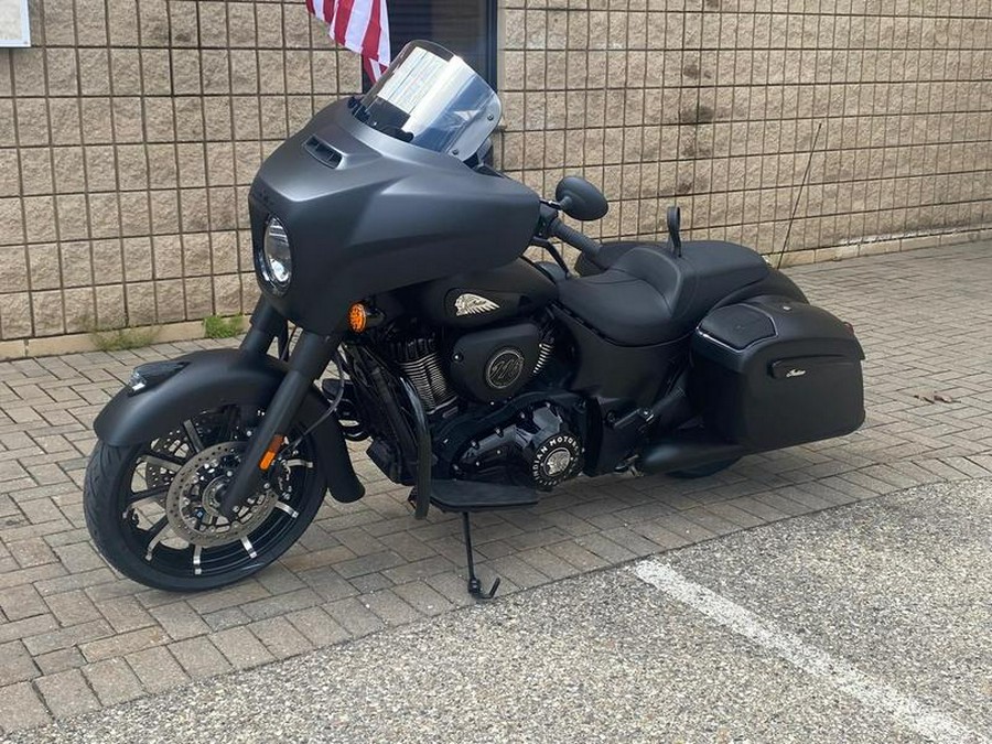 2025 Indian Motorcycle® Chieftain® Dark Horse® w/PowerBand Audio Black Smoke