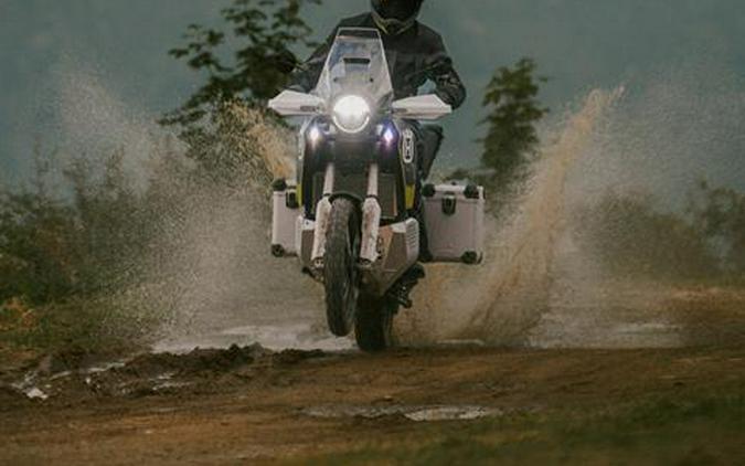 2025 Husqvarna Norden 901 Expedition