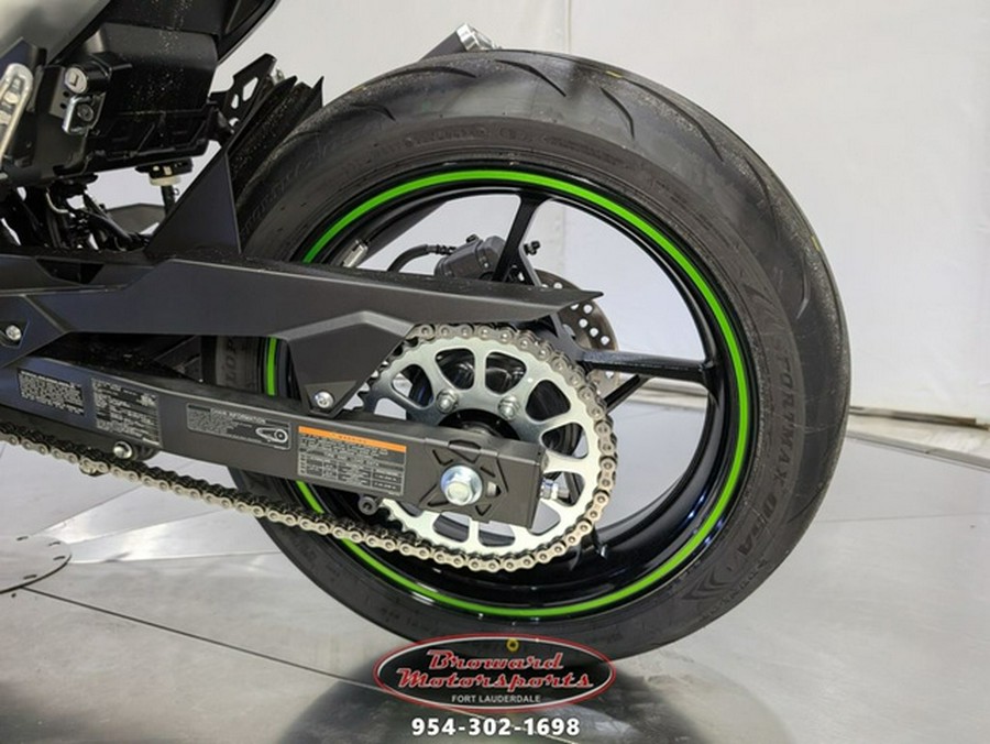 2024 Kawasaki Z7 Hybrid ABS