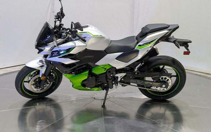 2024 Kawasaki Z7 Hybrid ABS