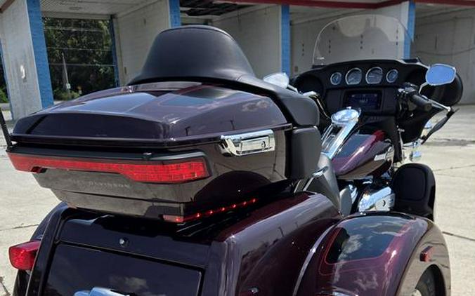 2022 Harley-Davidson® FLHTCUTG - Tri Glide® Ultra