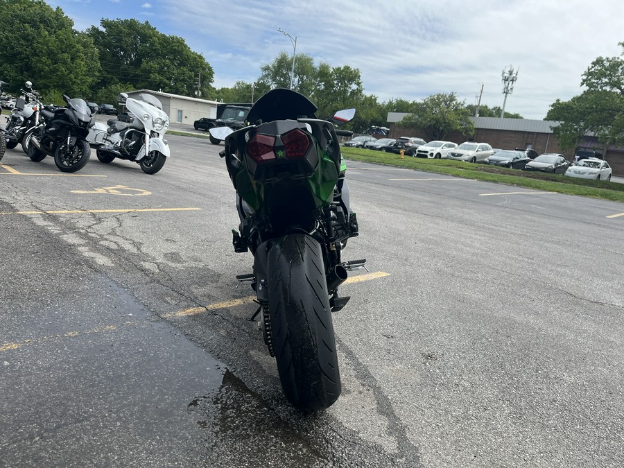 2020 Kawasaki Ninja® H2™ SX SE+