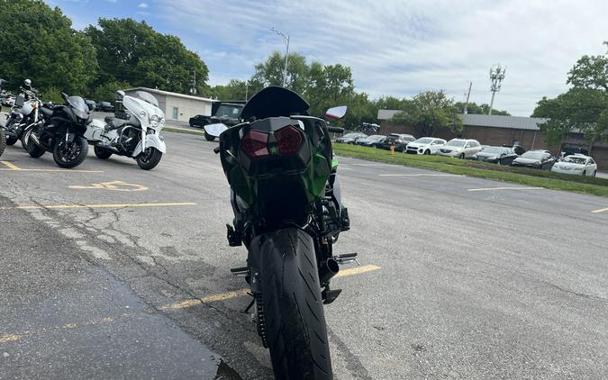 2020 Kawasaki Ninja® H2™ SX SE+