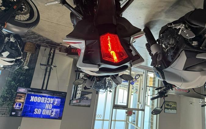 2025 Yamaha YZF-R9