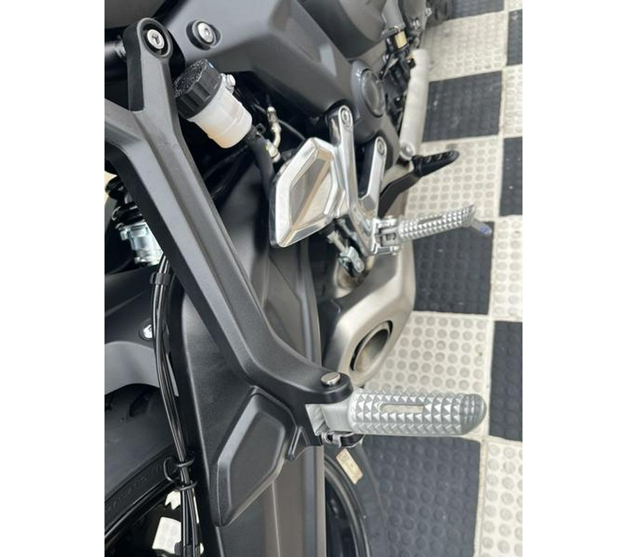 2024 Triumph Trident 660 Matte Jet Black/Matte Silver Ice