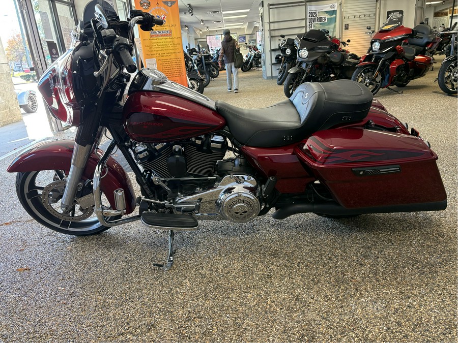 2017 Harley-Davidson Street Glide® Special