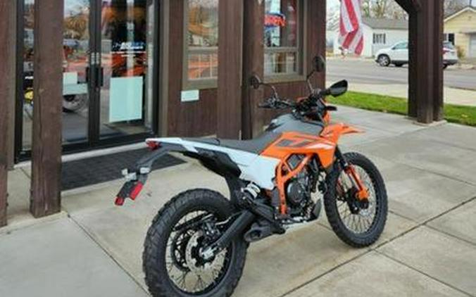 2025 KTM 390 Enduro R First Ride Review