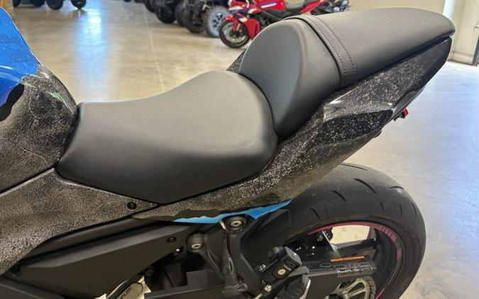 2023 Kawasaki Ninja 650 Metallic Matte Graphenesteel Gray/Ebony
