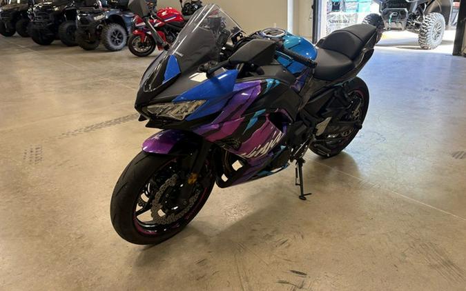 2023 Kawasaki Ninja 650 Metallic Matte Graphenesteel Gray/Ebony