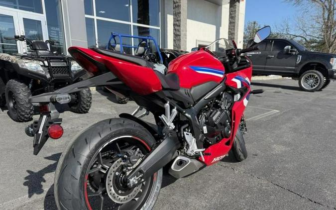 2026 Honda® CBR650R E-Clutch