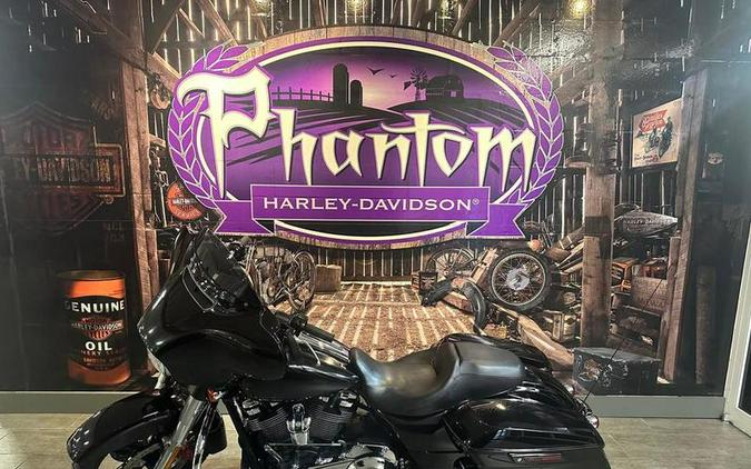2017 Harley-Davidson® FLHXS - Street Glide® Special