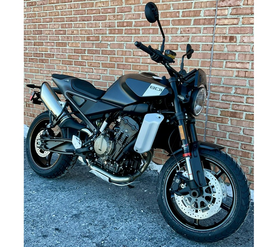 2025 Husqvarna Svartpilen 801