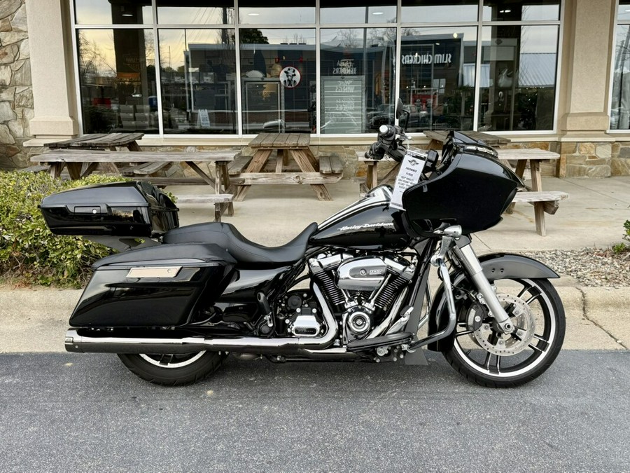 2017 Harley-Davidson Road Glide® Special Vivid Black