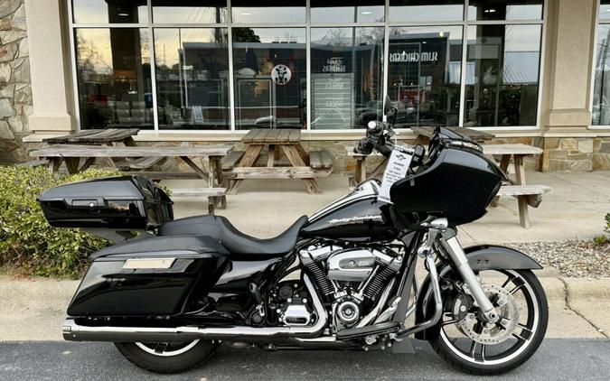 2017 Harley-Davidson Road Glide® Special Vivid Black