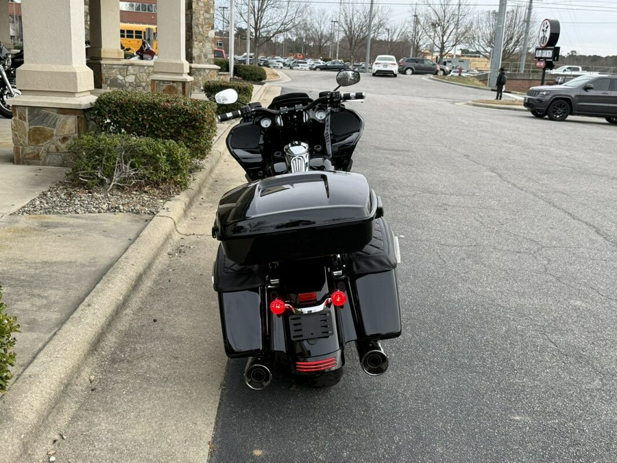 2017 Harley-Davidson Road Glide® Special Vivid Black