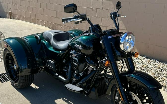 2024 Harley-Davidson Freewheeler Alpine Green / Vivid Black