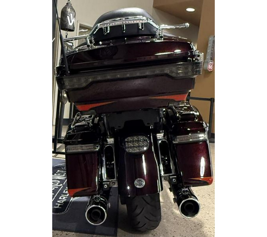 2017 Harley-Davidson® FLHTKSE - CVO™ Limited