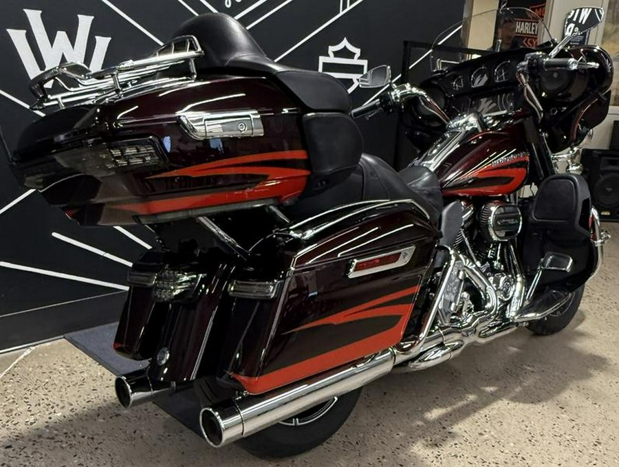 2017 Harley-Davidson® FLHTKSE - CVO™ Limited