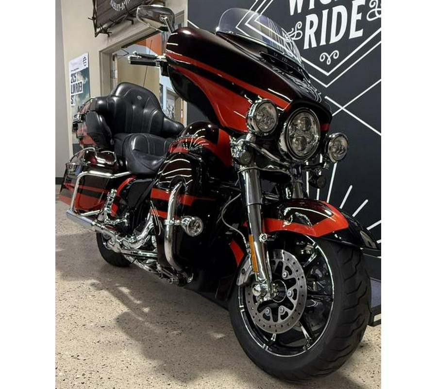 2017 Harley-Davidson® FLHTKSE - CVO™ Limited