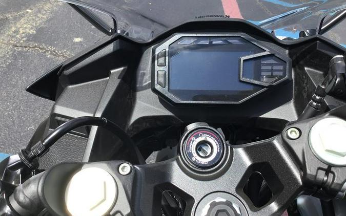 2026 Kawasaki Ninja® 500 ABS Metallic Flat Spark Black