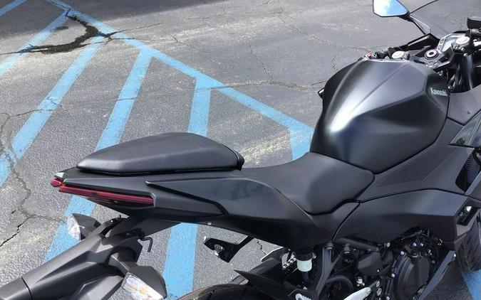 2026 Kawasaki Ninja® 500 ABS Metallic Flat Spark Black