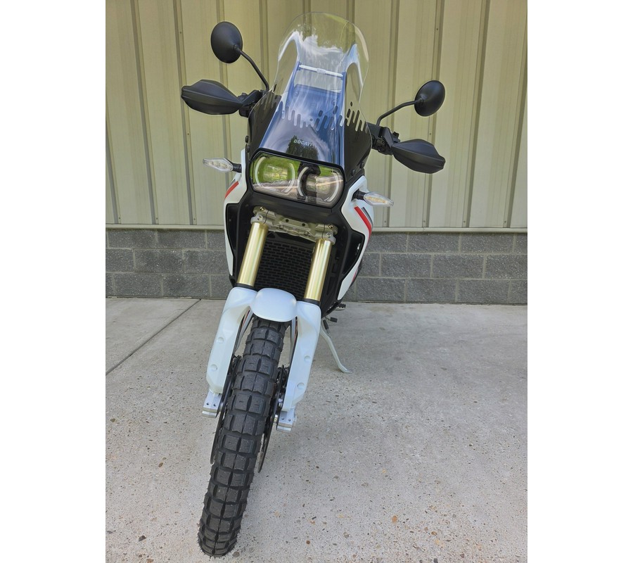 2027 DUCATI DesertX V2