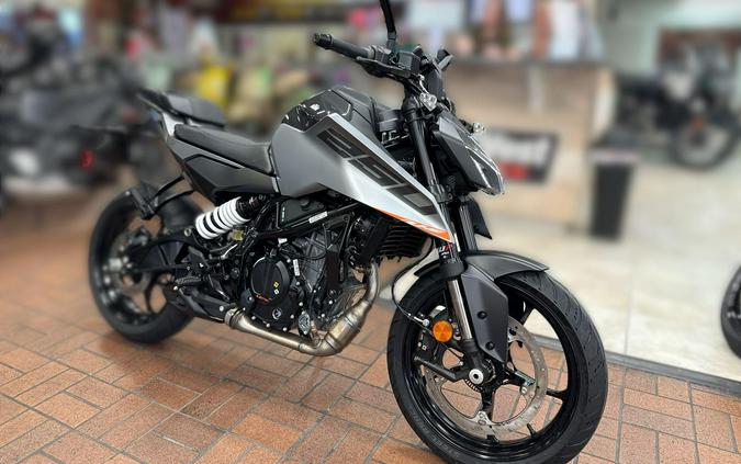 2026 KTM 250 DUKE