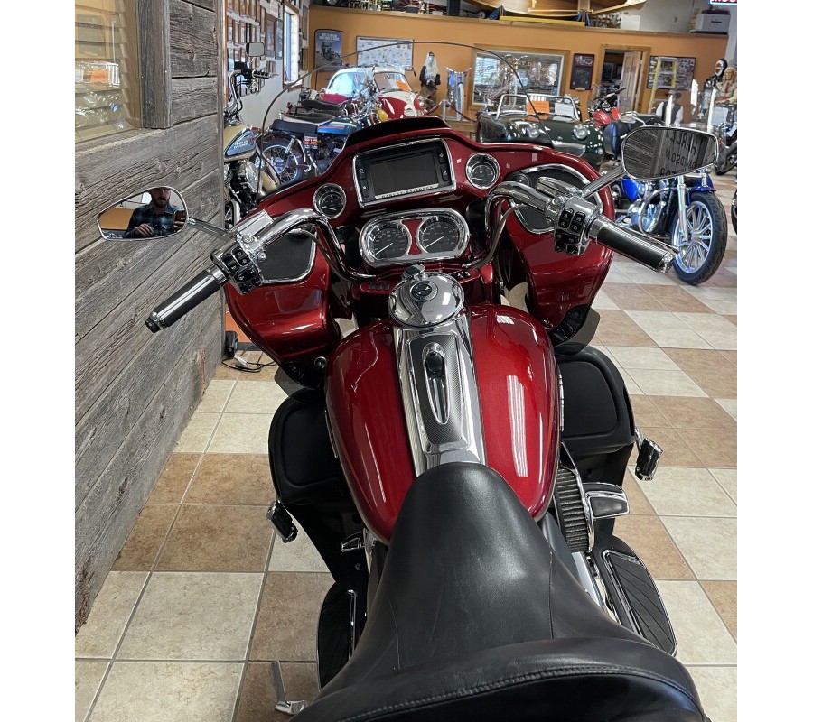 2016 Harley-Davidson CVO Road Glide Ultra Ruby Red/Palladium Sil