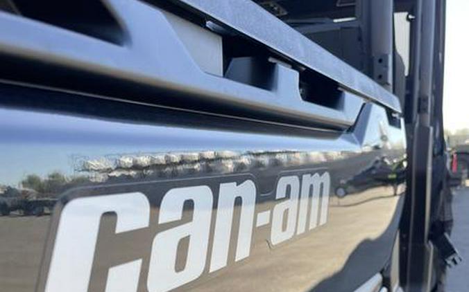 2025 Can-Am® Defender MAX XT HD10