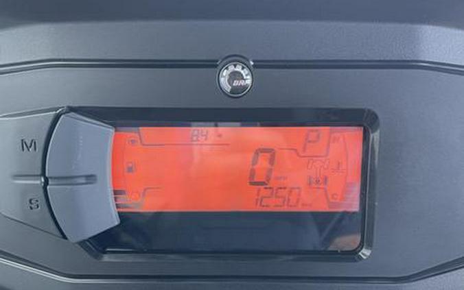 2025 Can-Am® Defender MAX XT HD10