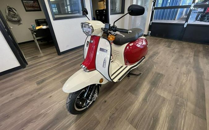 2023 Genuine Scooter Co Grand Tourer 150