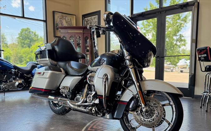 2019 Harley-Davidson CVO™ Street Glide®