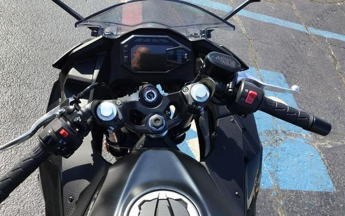 2026 Kawasaki Ninja® 500 Metallic Flat Spark Black