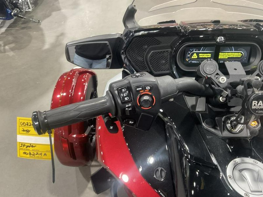 2018 Can-Am® Spyder® F3-T