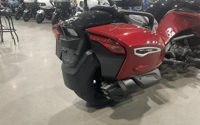 2018 Can-Am® Spyder® F3-T