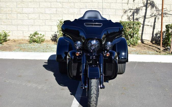 2025 Harley-Davidson Tri Glide Ultra FLHTCUTG